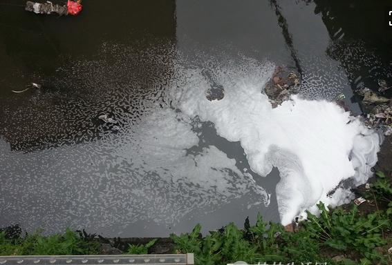 圖為工業(yè)所產(chǎn)生的泡沫圖