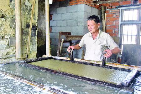 圖為造紙行業(yè)泡沫