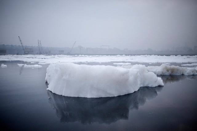 圖為污水泡沫